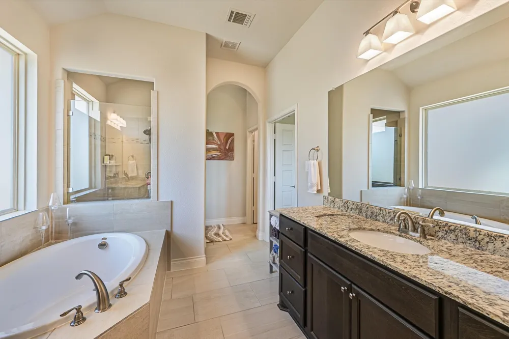 6005 Hewetson Drive Austin, TX 78738