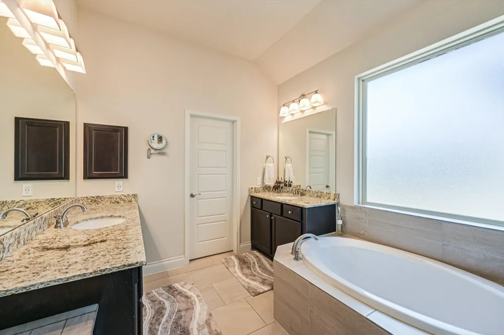 6005 Hewetson Drive Austin, TX 78738