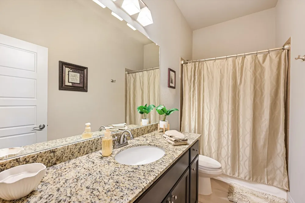 6005 Hewetson Drive Austin, TX 78738