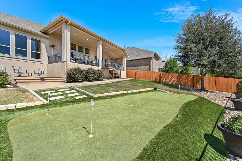 6005 Hewetson Drive Austin, TX 78738