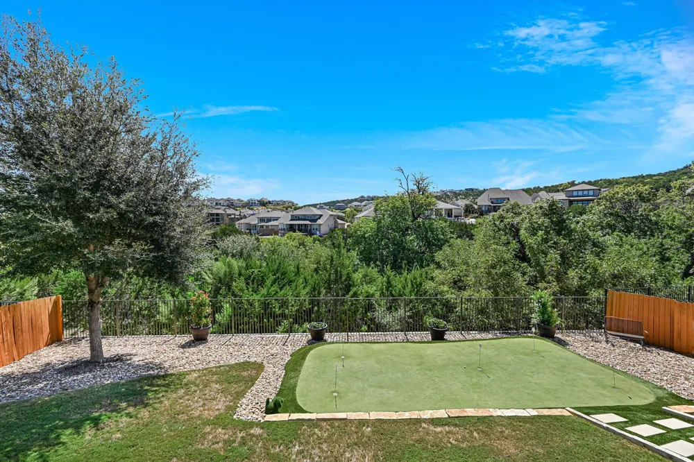 6005 Hewetson Drive Austin, TX 78738