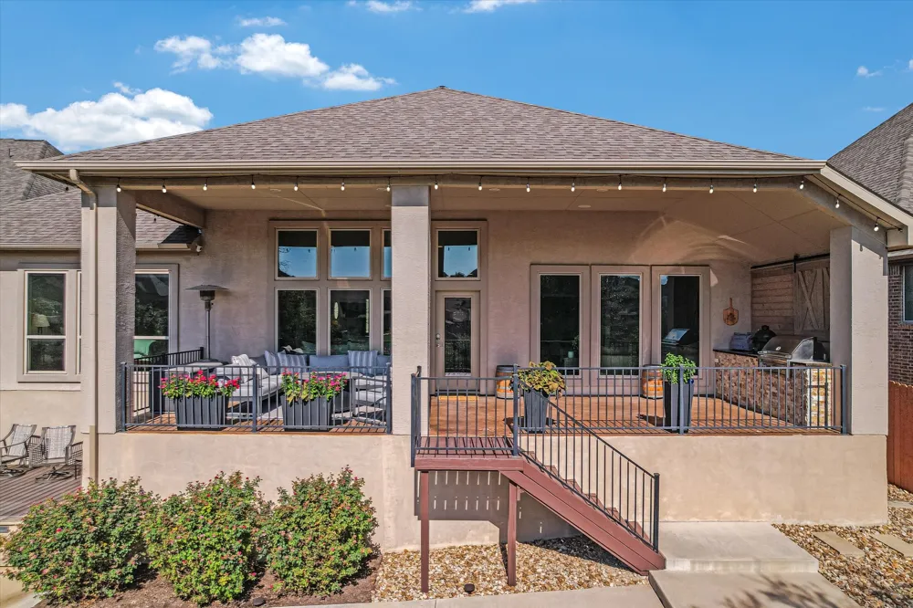 6005 Hewetson Drive Austin, TX 78738