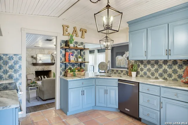 340 JAMES ST Boerne, TX 78006