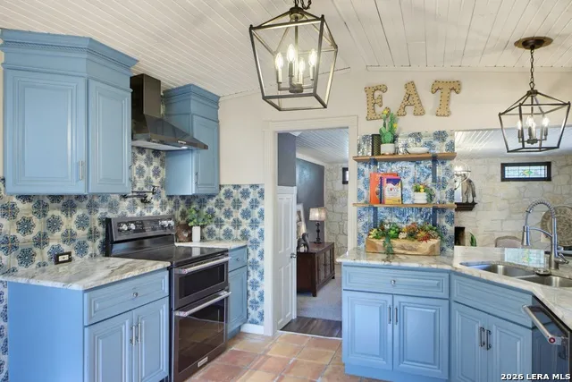 340 JAMES ST Boerne, TX 78006