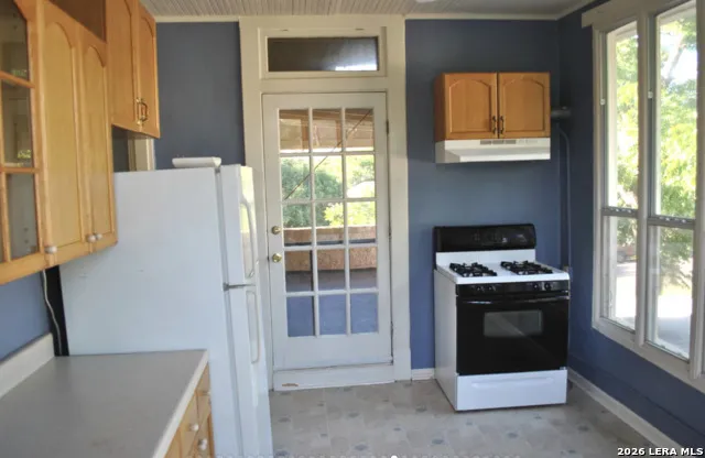 1030 W HUISACHE AVE San Antonio, TX 78201