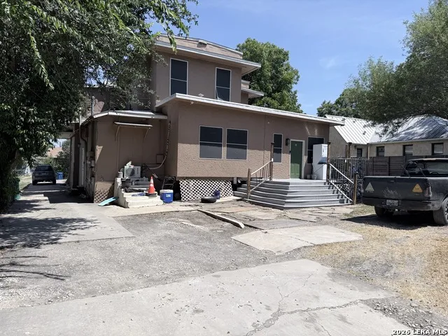 1030 W HUISACHE AVE San Antonio, TX 78201