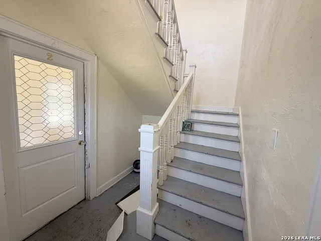 1407 W WOODLAWN AVE San Antonio, TX 78201