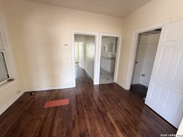 1407 W WOODLAWN AVE San Antonio, TX 78201