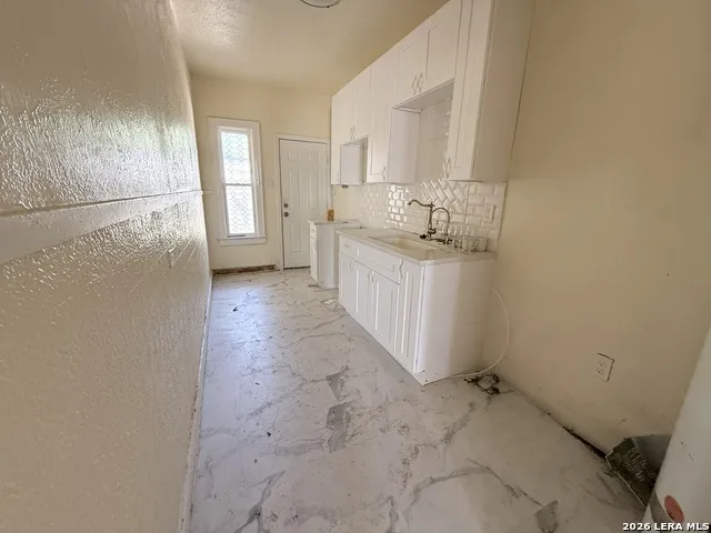 1407 W WOODLAWN AVE San Antonio, TX 78201