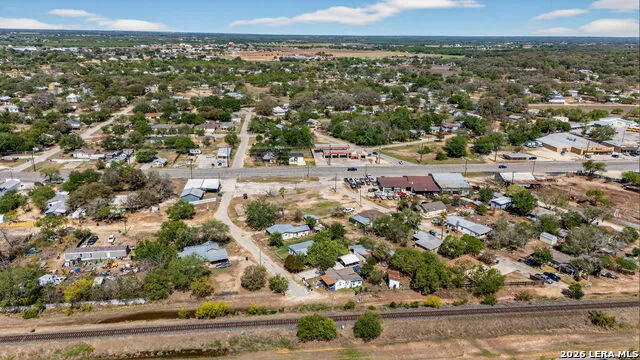 518 Teel Devine, TX 78016