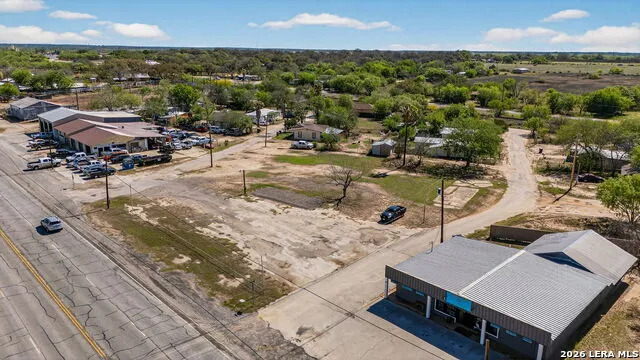 518 Teel Devine, TX 78016