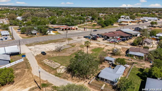 518 Teel Devine, TX 78016