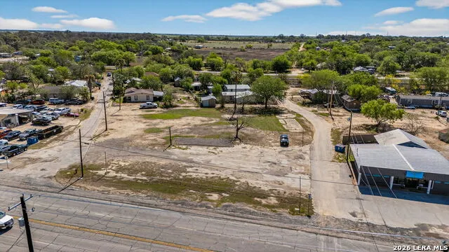 518 Teel Devine, TX 78016