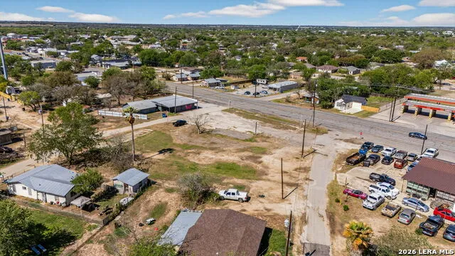 518 Teel Devine, TX 78016