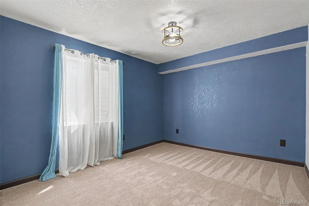 3648 Holmes Lane Johnstown, CO 80534