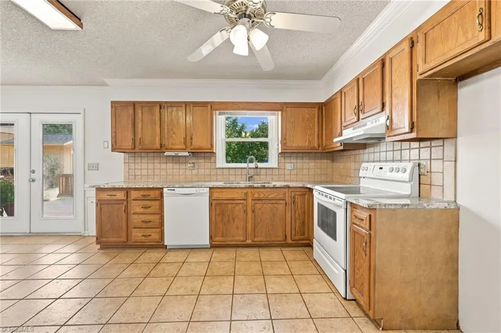 1181 Bebb Willow Lane Lewisville, NC 27023