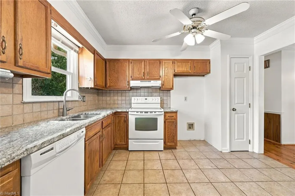 1181 Bebb Willow Lane Lewisville, NC 27023
