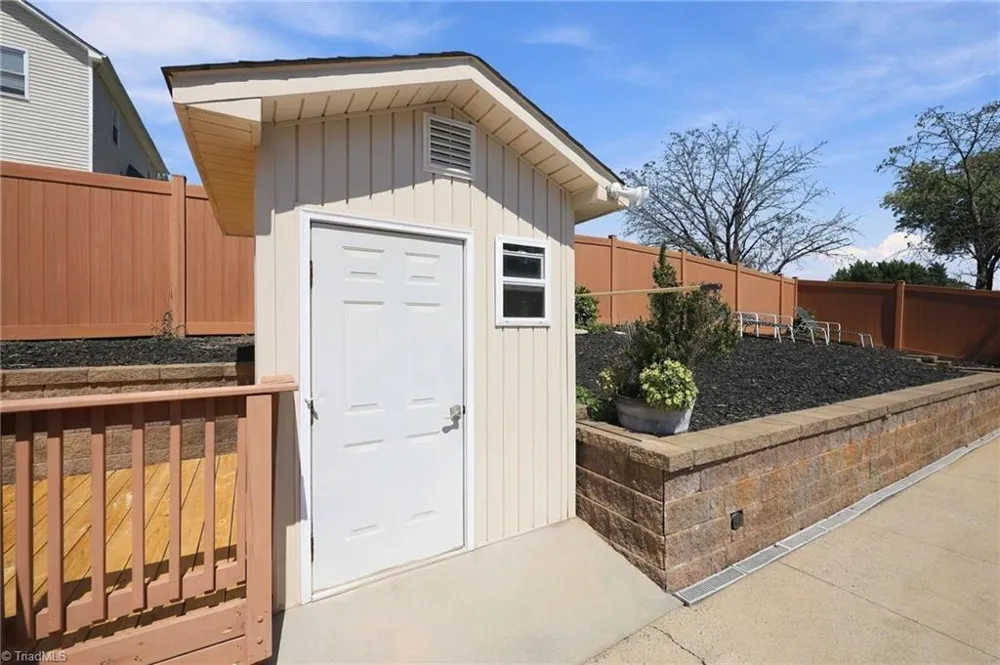 1181 Bebb Willow Lane Lewisville, NC 27023