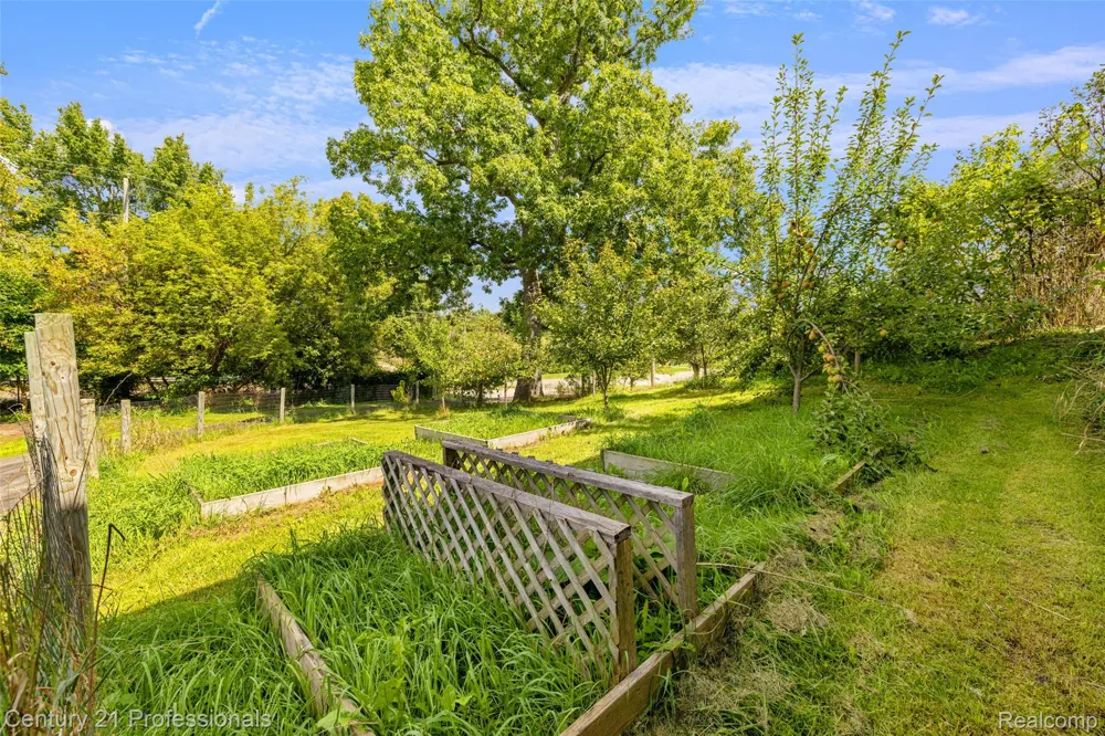 10770 Gloria Greer Lane Rose Township, MI 48442