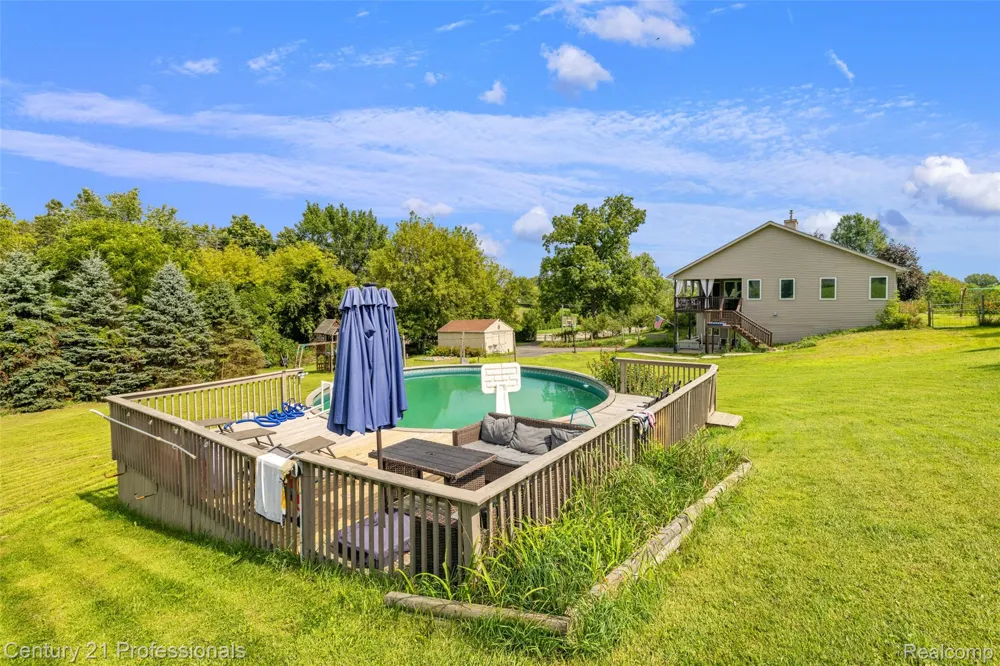 10770 Gloria Greer Lane Rose Township, MI 48442
