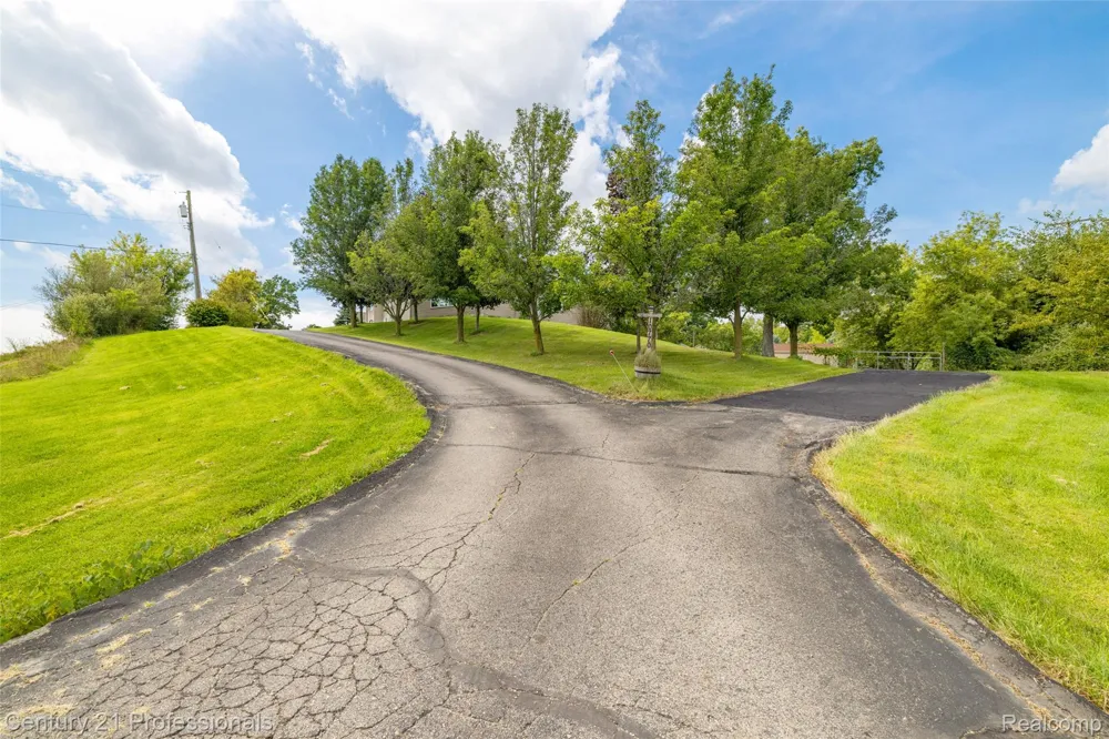 10770 Gloria Greer Lane Rose Township, MI 48442