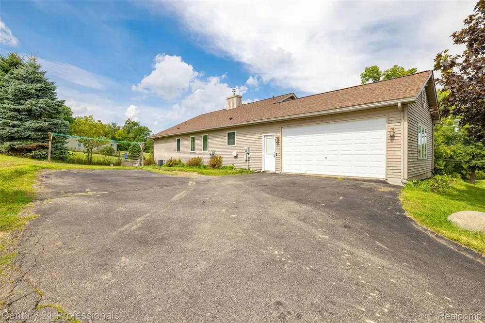 10770 Gloria Greer Lane Rose Township, MI 48442