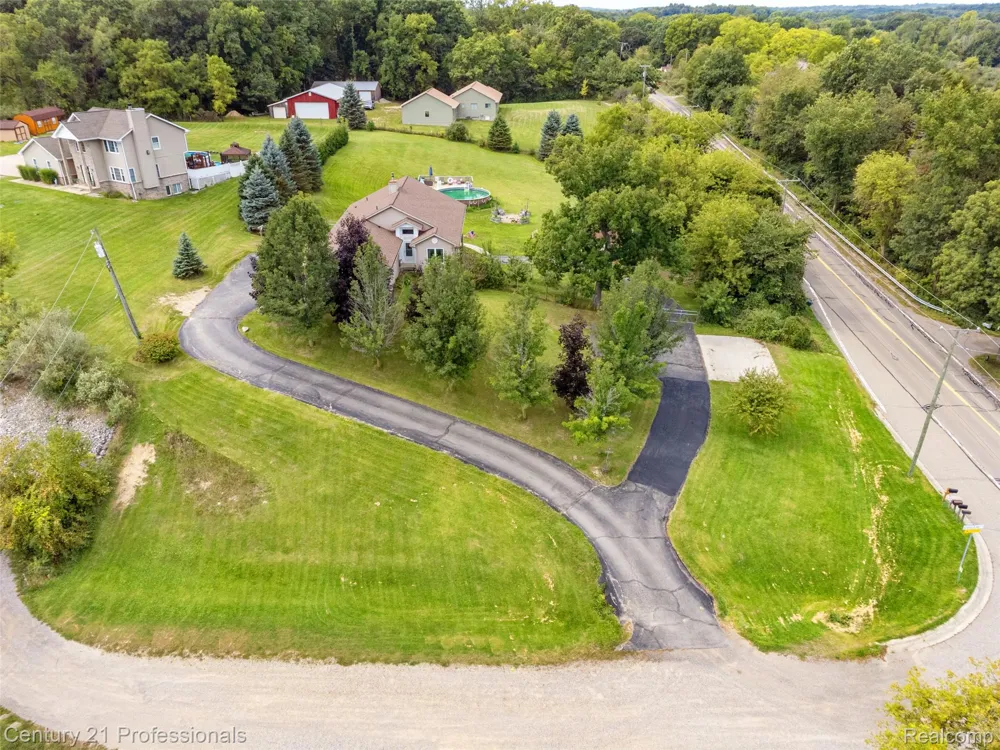10770 Gloria Greer Lane Rose Township, MI 48442