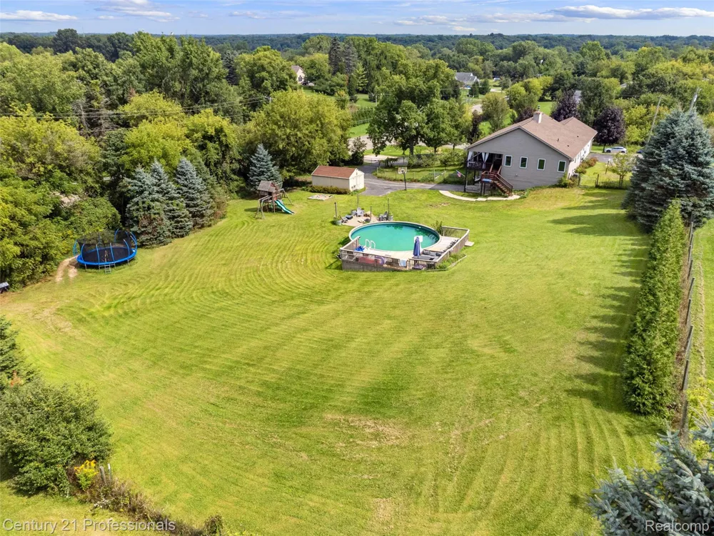 10770 Gloria Greer Lane Rose Township, MI 48442