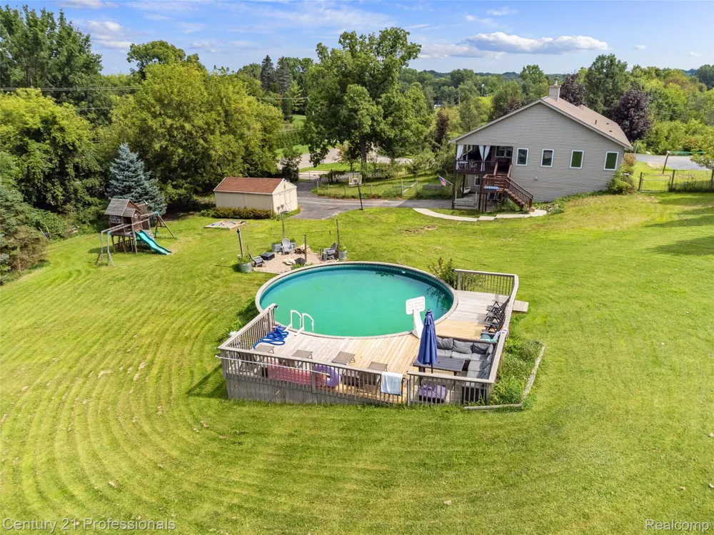 10770 Gloria Greer Lane Rose Township, MI 48442