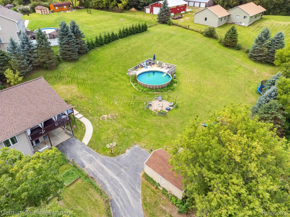 10770 Gloria Greer Lane Rose Township, MI 48442