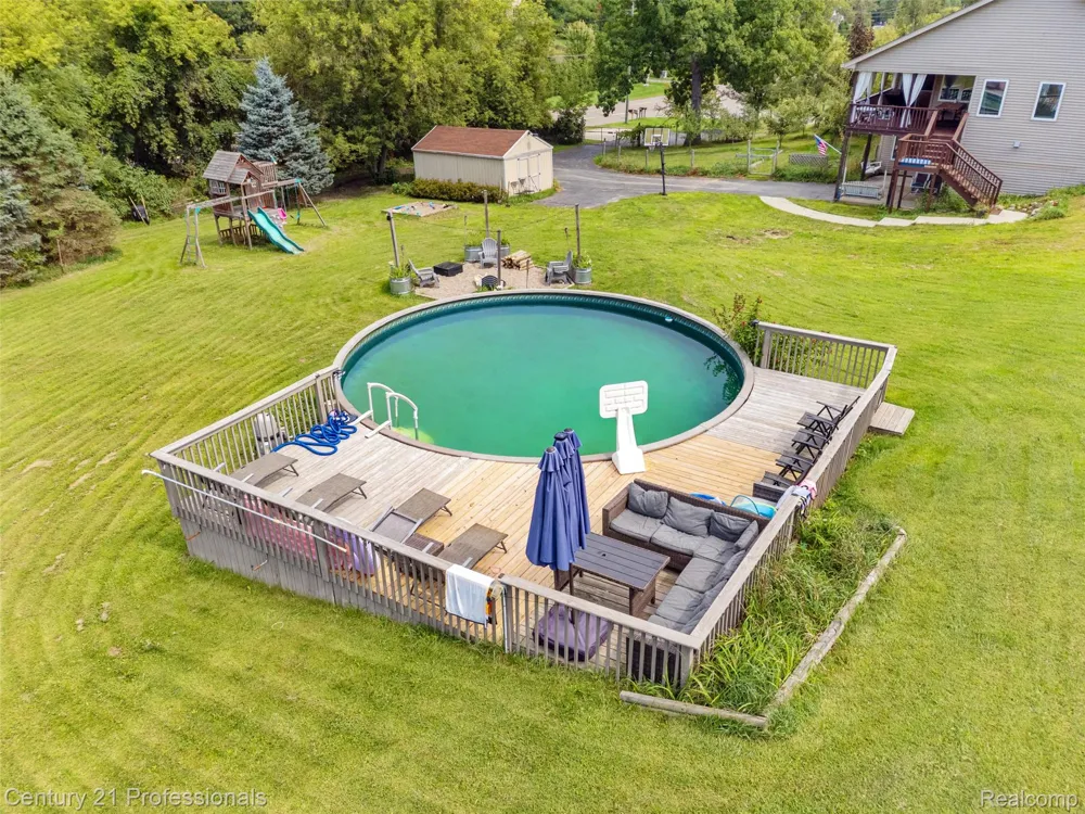 10770 Gloria Greer Lane Rose Township, MI 48442
