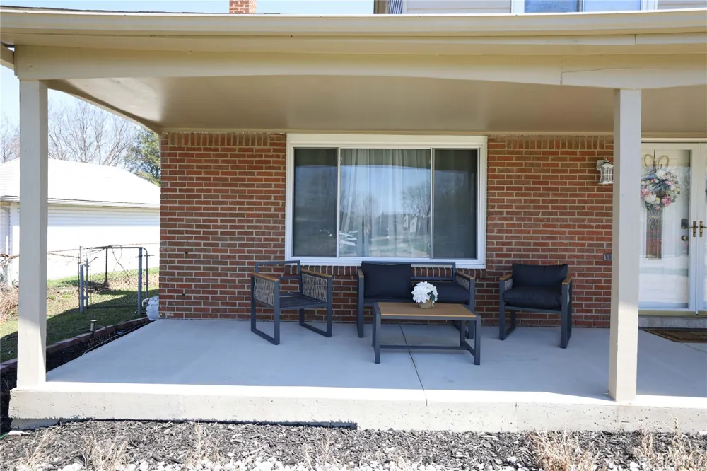 38684 Pinebrook Drive Sterling Heights City, MI 48310