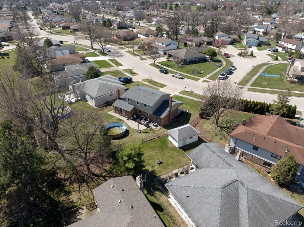 38684 Pinebrook Drive Sterling Heights City, MI 48310