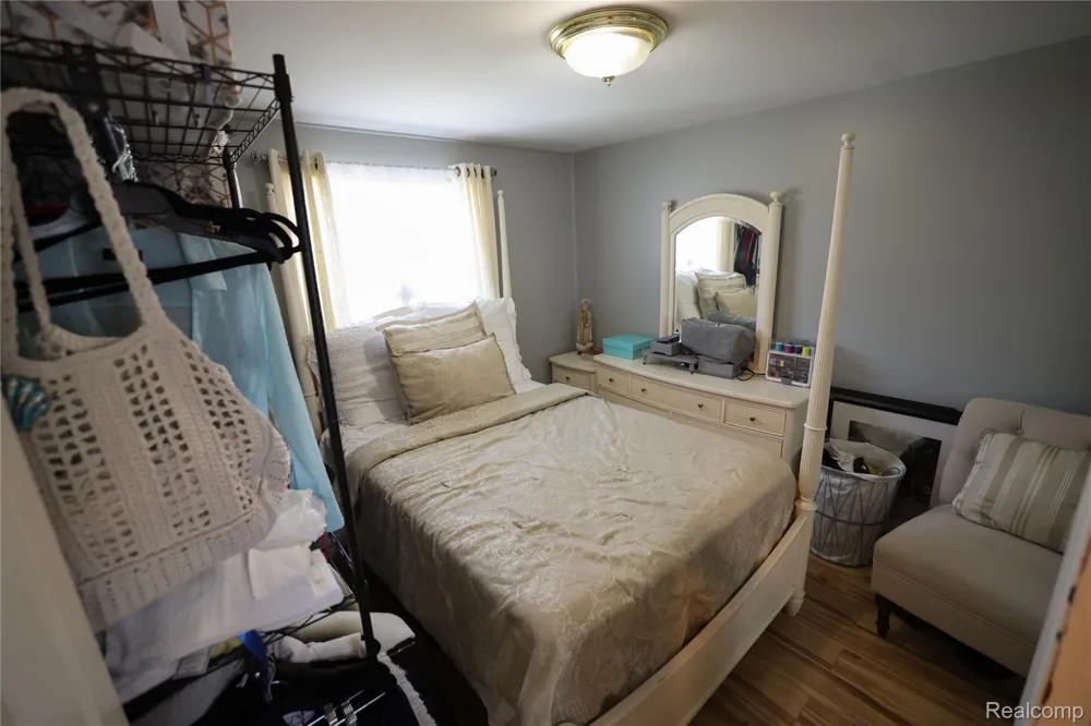 38684 Pinebrook Drive Sterling Heights City, MI 48310
