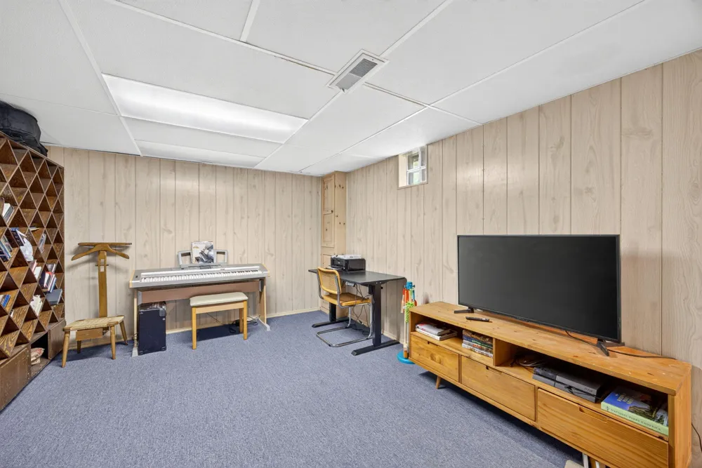 12336 Lone Wolf Drive Austin Township, MI 49346