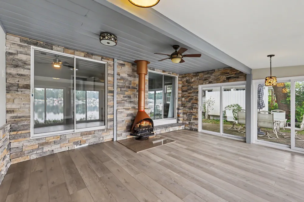 231 Lakeside Drive Leoni Township, MI 49254