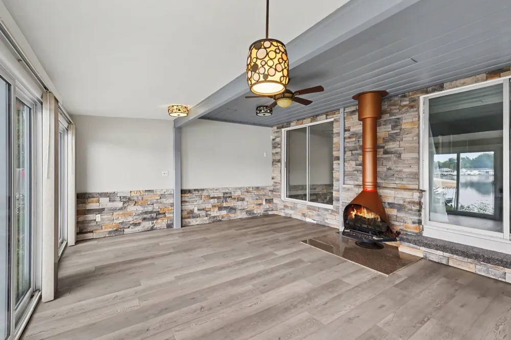 231 Lakeside Drive Leoni Township, MI 49254