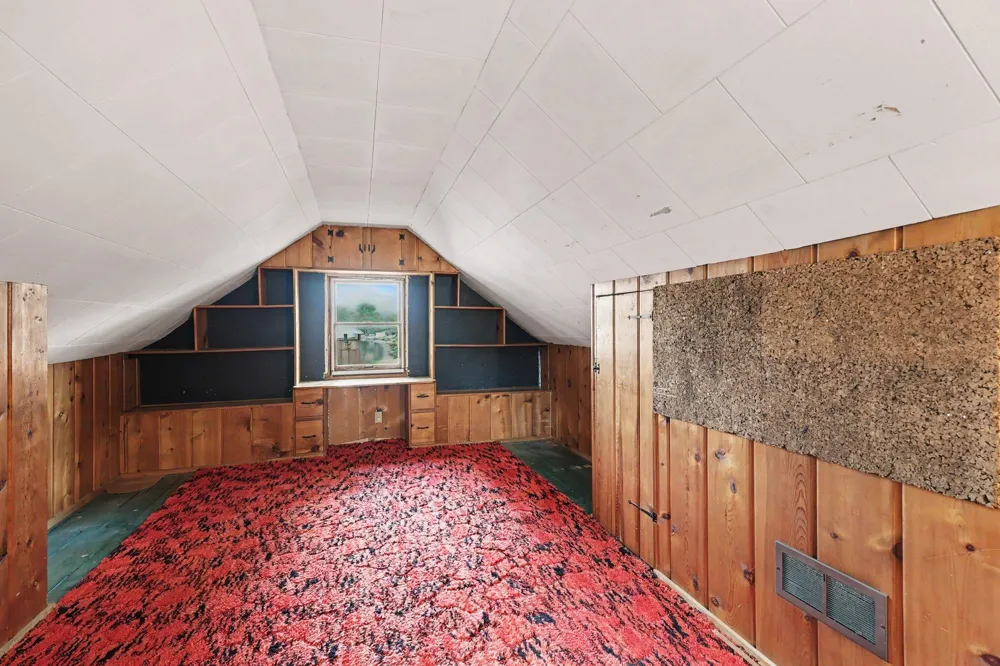 231 Lakeside Drive Leoni Township, MI 49254