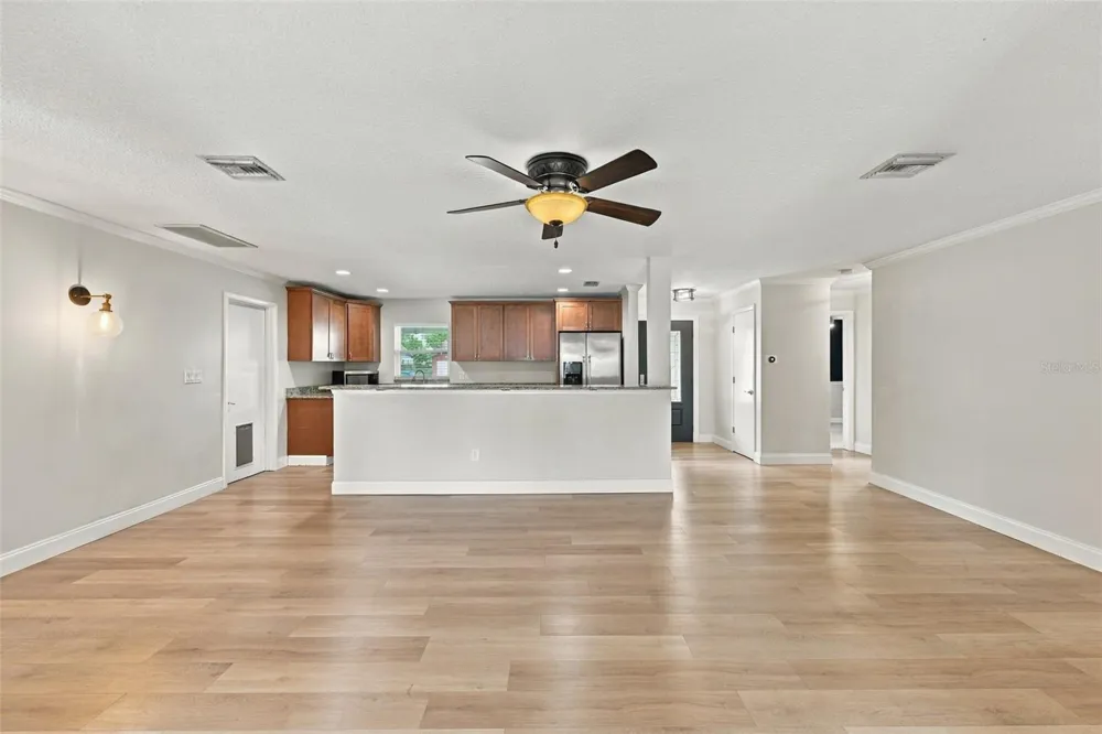 11084 102ND TERRACE Seminole, FL 33778