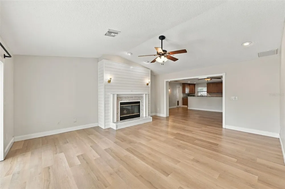 11084 102ND TERRACE Seminole, FL 33778