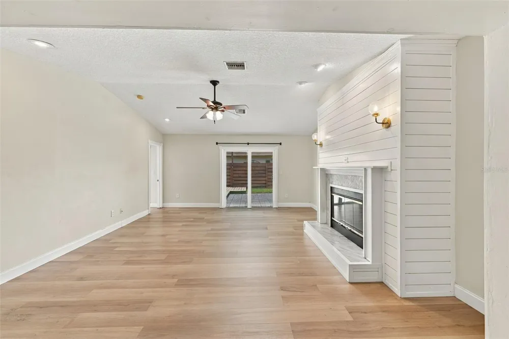 11084 102ND TERRACE Seminole, FL 33778