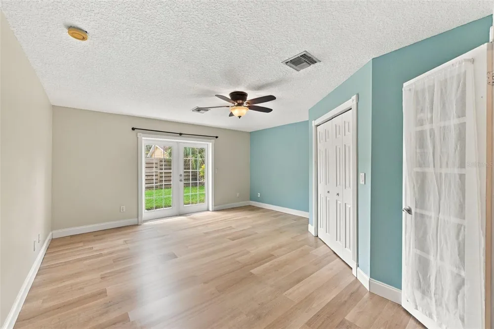 11084 102ND TERRACE Seminole, FL 33778