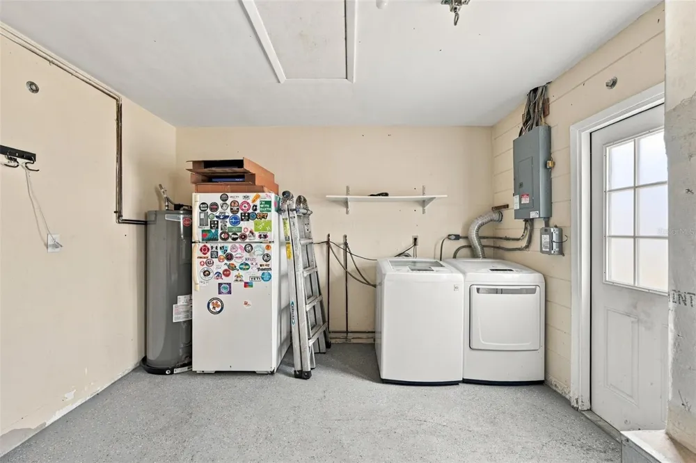 11084 102ND TERRACE Seminole, FL 33778