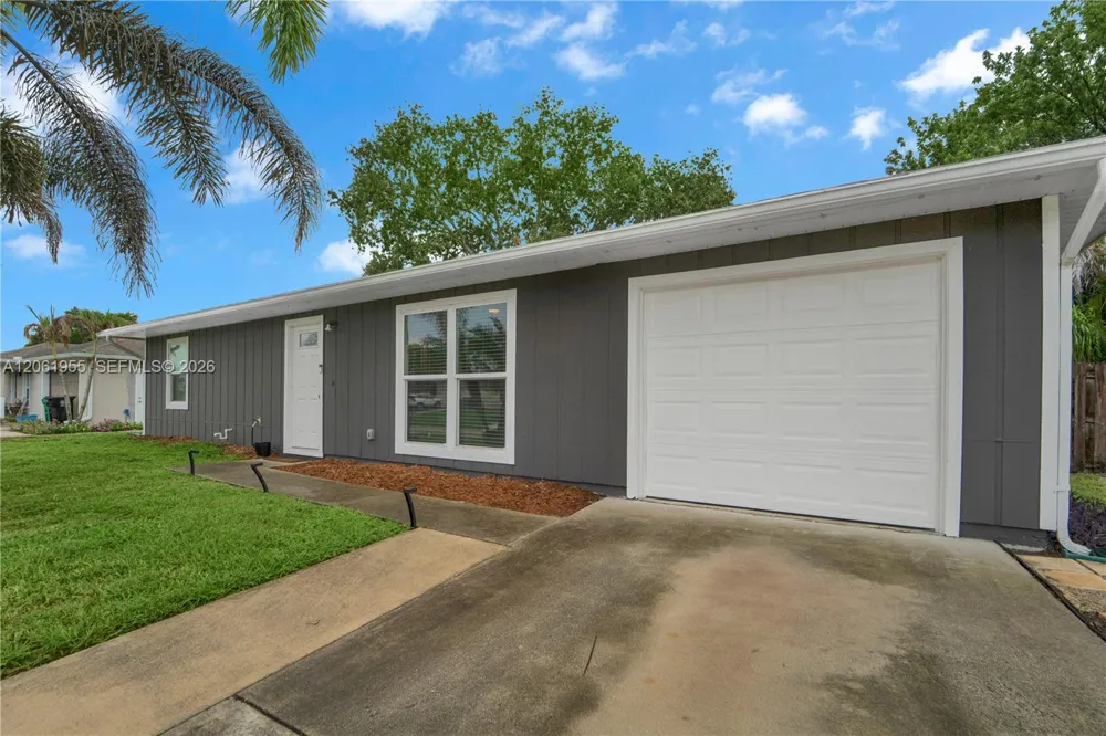 1718 SW Mcallister Ln Port St. Lucie, FL 34953