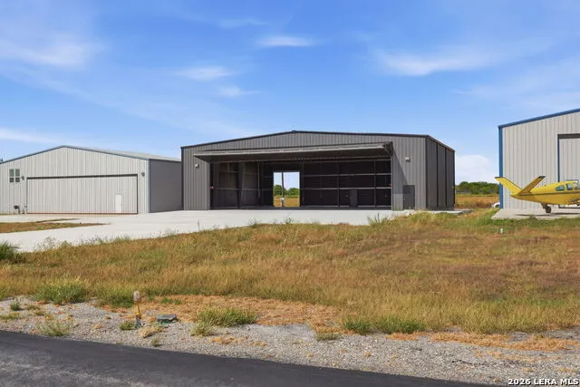 293 Beechcraft Seguin, TX 78155