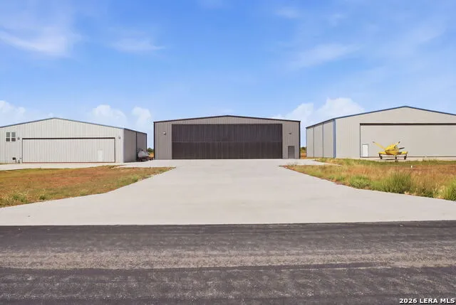 293 Beechcraft Seguin, TX 78155