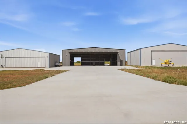 293 Beechcraft Seguin, TX 78155
