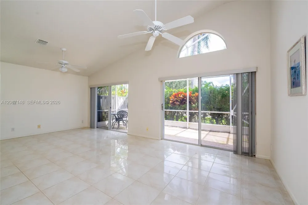9706 Harbour Lake Cir Boynton Beach, FL 33437