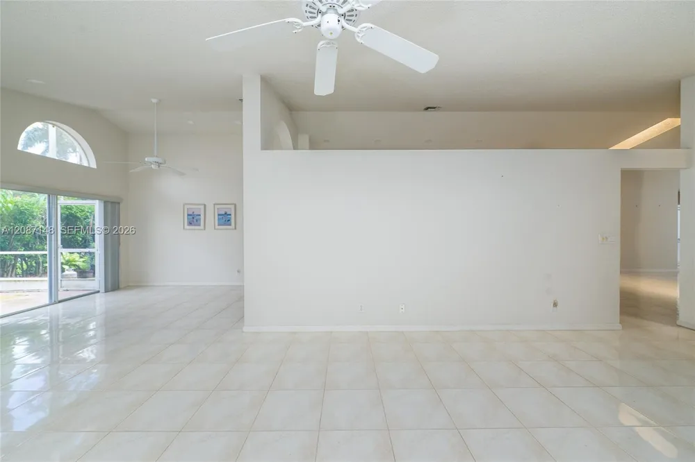 9706 Harbour Lake Cir Boynton Beach, FL 33437