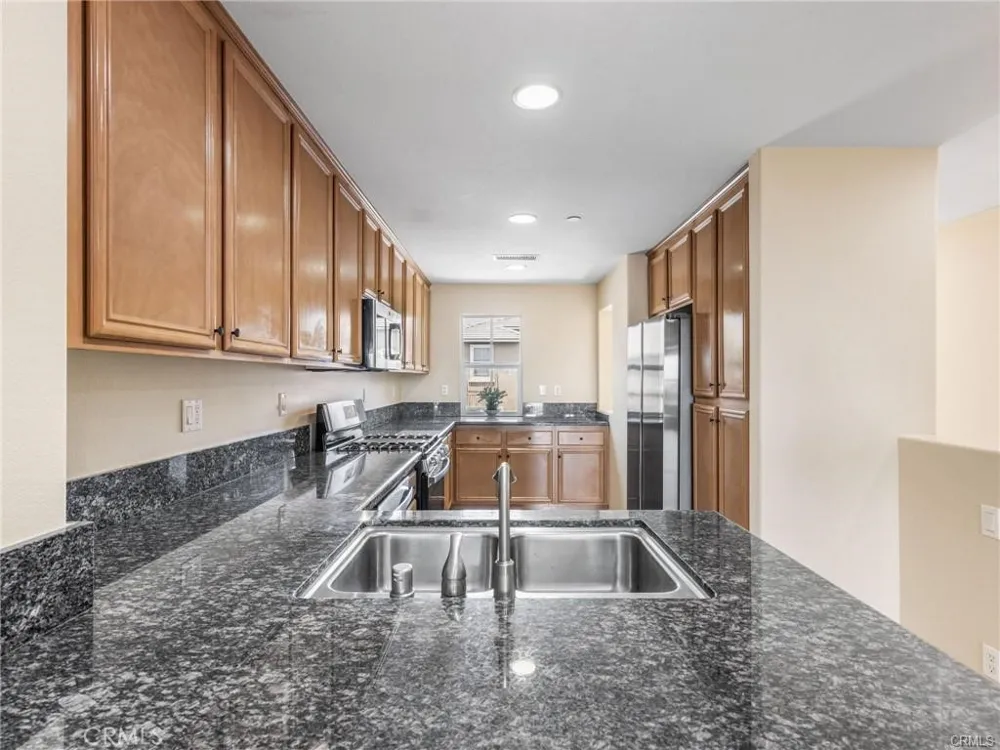 14975 S Highland #77 Fontana, CA 92336